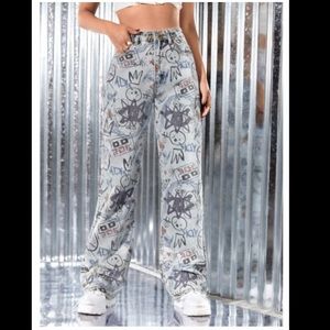 High Waist Graphic Jeans